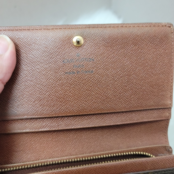 100% Authentic Louis Vuitton Monogram wallet - Picture 4 of 11